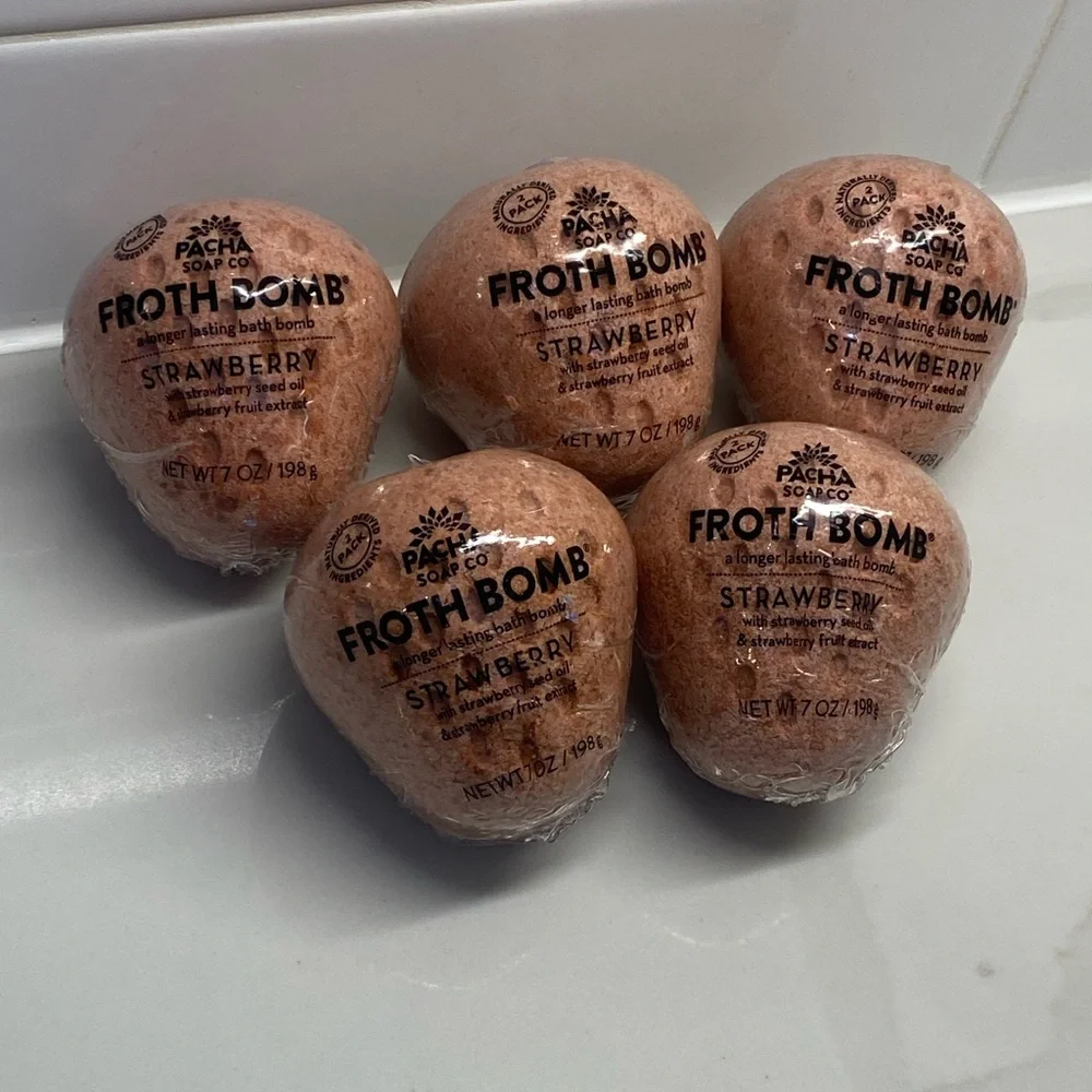 Pacha Soap Company Strawberry Froth Bomb Bath Set of 5 NEW - Picture 7 of 7